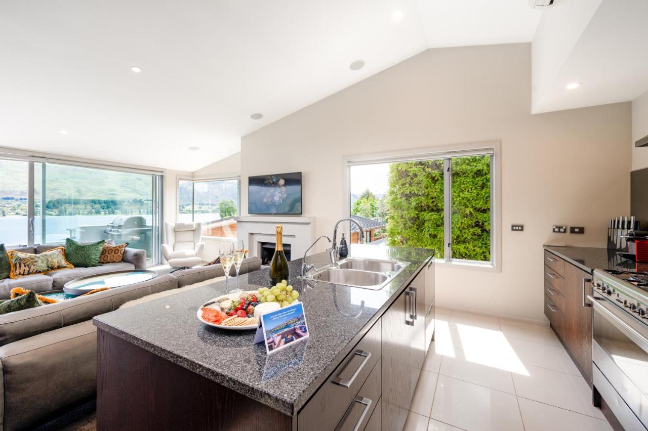 Luxury Lakeview Vista Apartment Wanaka Eksteriør billede